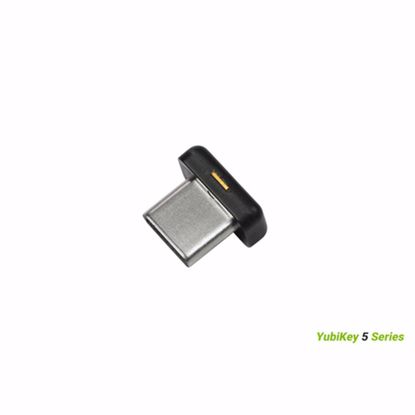 Fotografija izdelka Varnostni ključ Yubico YubiKey 5C Nano, USB-C, črn