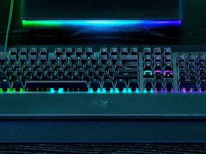 Fotografija izdelka Tipkovnica Razer Huntsman V3 Pro, RGB, PBT, Analogna stikala Gen2, US SLO g.